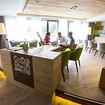Hochheide Hotel 4*