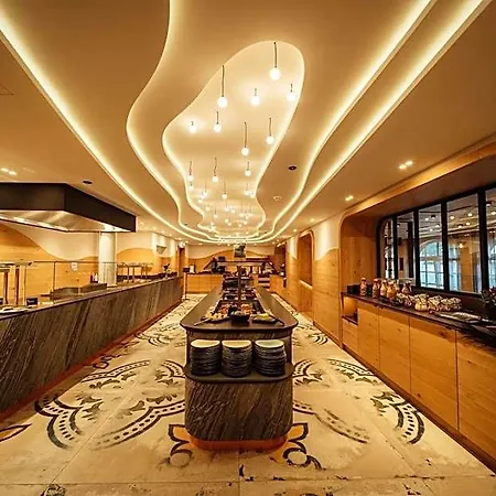 Hotel Hochheide 4*